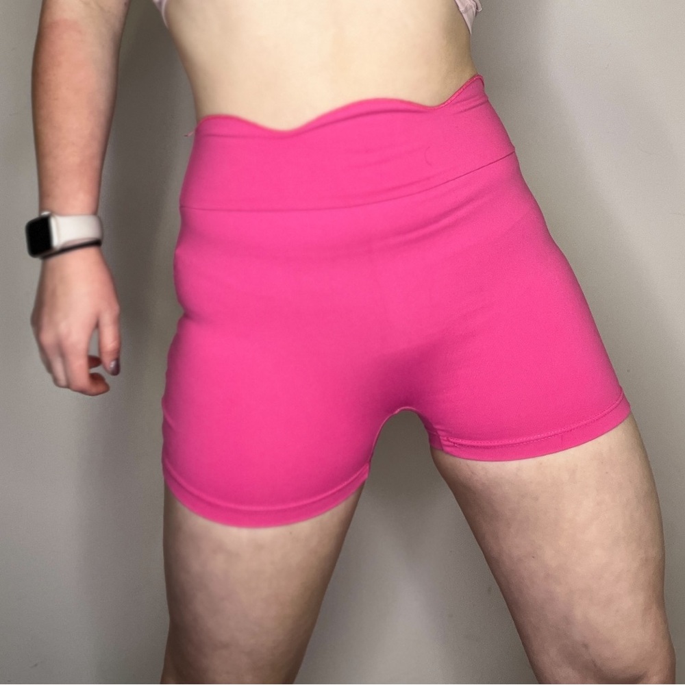 5 Dance Wear Pink Scallop Hem Stretch Active Shorts Size Medium Adult